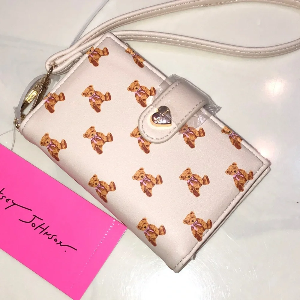 Betsey Johnson neutral cream